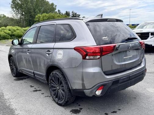 2020 Mitsubishi Outlander LE