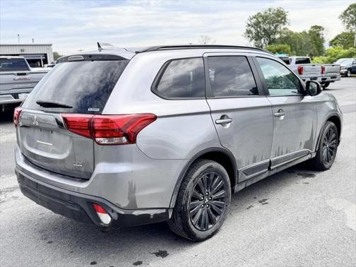 2020 Mitsubishi Outlander LE