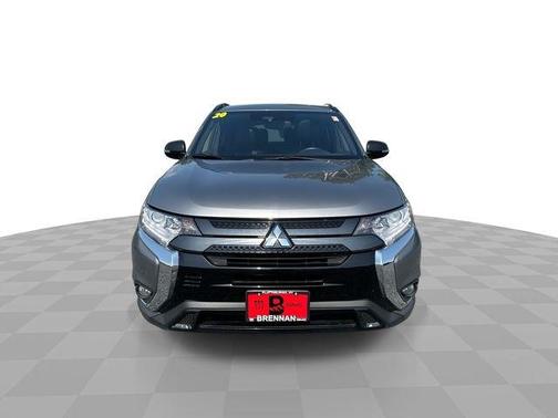 2020 Mitsubishi Outlander LE