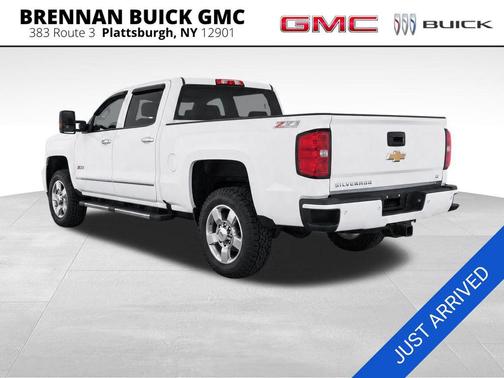Summit White 2019 Chevrolet Silverado 2500 LT