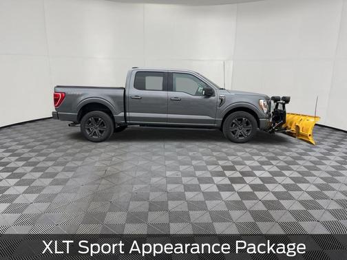 CARBONIZED GRAY METALLIC 2023 Ford F-150 XLT