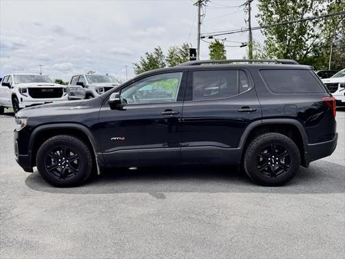 2023 GMC Acadia AWD AT4
