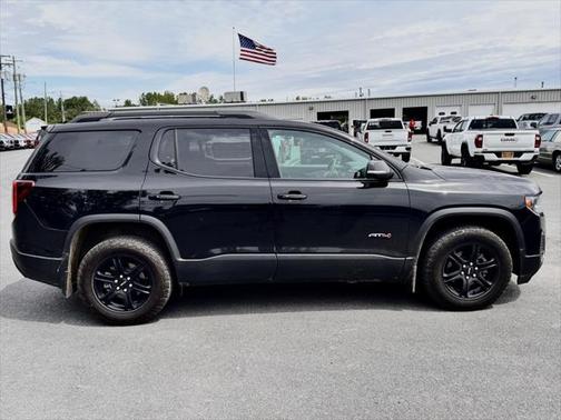 2023 GMC Acadia AWD AT4
