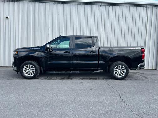 Black 2021 Chevrolet Silverado 1500 LT