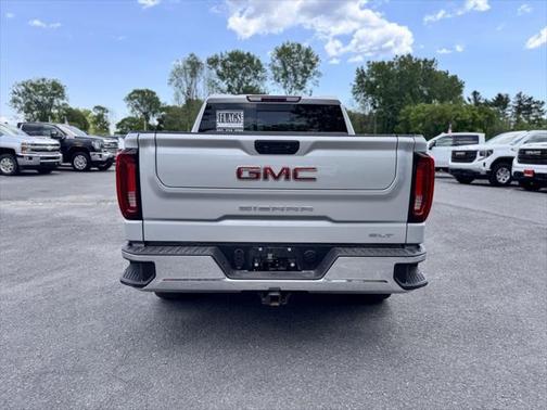 2022 GMC Sierra 1500 SLT
