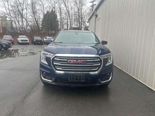 Marine Metallic 2023 GMC Terrain SLT