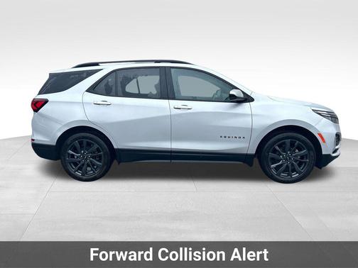 Silver Ice Metallic 2022 Chevrolet Equinox AWD RS