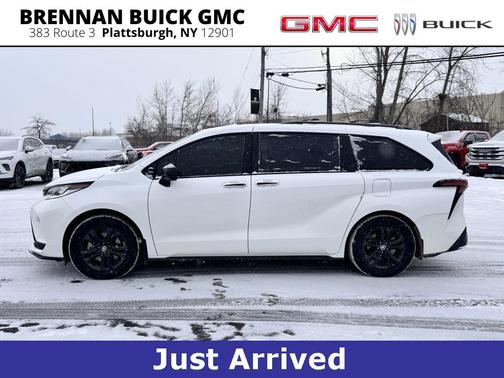 2026 Toyota Sienna XSE 7 Passenger