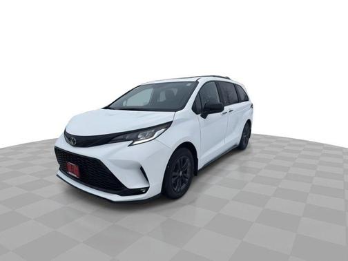 2026 Toyota Sienna XSE 7 Passenger