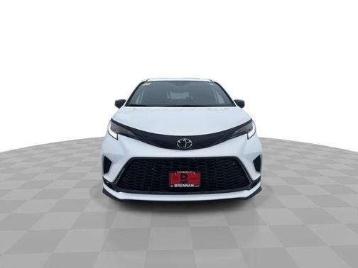 2026 Toyota Sienna XSE 7 Passenger