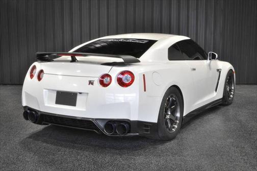 2014 Nissan GT-R Black Edition