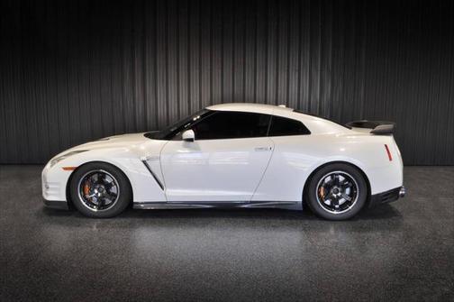 2014 Nissan GT-R Black Edition