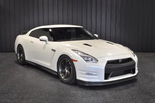 2014 Nissan GT-R Black Edition