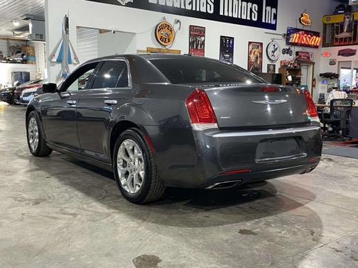 2017 Chrysler 300C Platinum