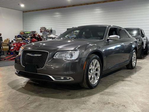 2017 Chrysler 300C Platinum