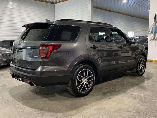 2017 Ford Explorer sport