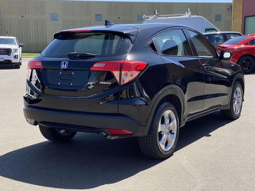 Crystal Black Pearl 2018 Honda HR-V LX