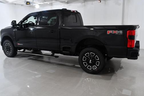 2025 Ford F-350 Lariat Super Duty
