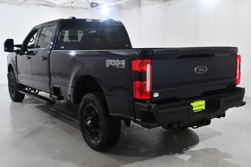 2025 Ford F-350 Lariat Super Duty
