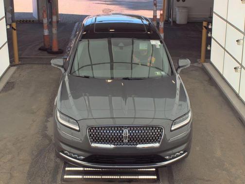 Metallic 2022 Lincoln Nautilus Reserve