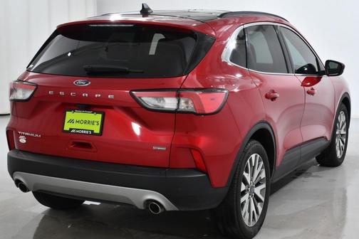 2022 Ford Escape Titanium Hybrid