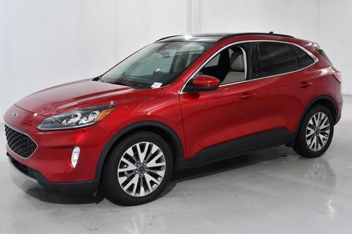 2022 Ford Escape Titanium Hybrid