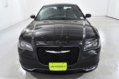 2016 Chrysler 300 S