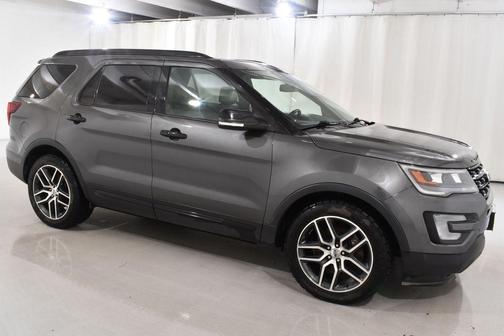 Magnetic Metallic 2017 Ford Explorer sport