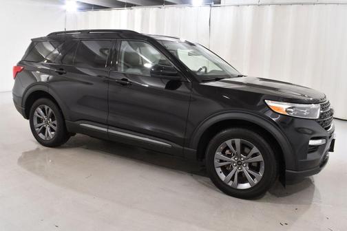 Agate Black Metallic 2022 Ford Explorer XLT