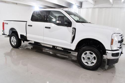 Oxford White 2026 Ford F-350 XLT