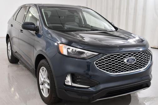Blue Metallic 2024 Ford Edge SEL