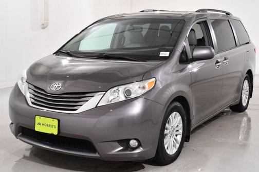 2017 Toyota Sienna 