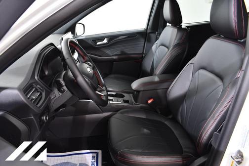 2025 Ford Escape ST-Line Elite