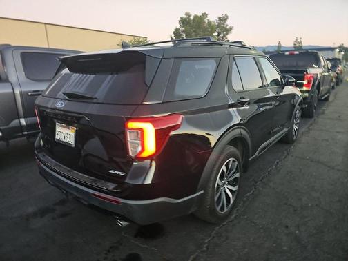 2022 Ford Explorer ST-Line