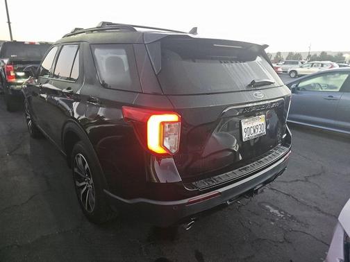 2022 Ford Explorer ST-Line