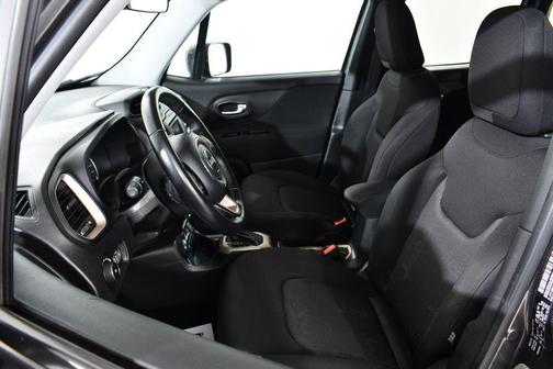 Crystal Metallic 2017 Jeep Renegade Latitude