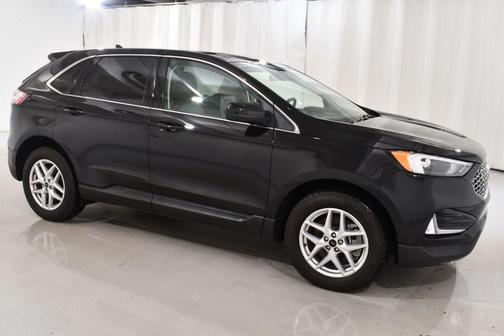 Black Metallic 2024 Ford Edge SEL