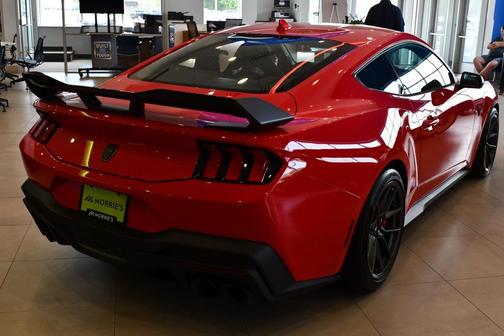 2025 Ford Mustang Dark Horse