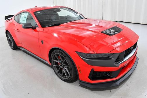 2025 Ford Mustang Dark Horse