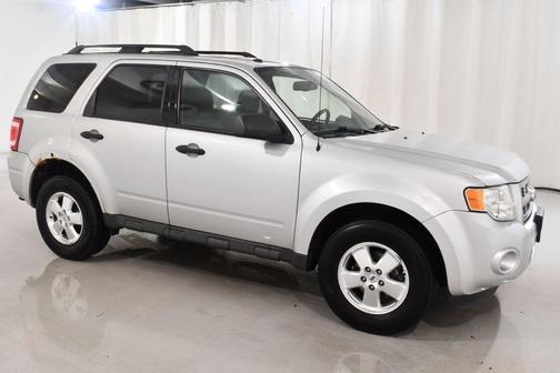 Ingot Silver Metallic 2012 Ford Escape XLT