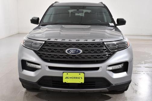 Iconic Silver Metallic 2022 Ford Explorer XLT