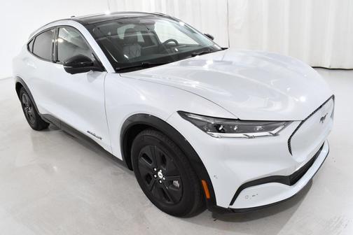 2023 Ford Mustang Mach-E California Route 1