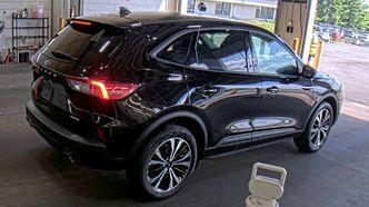 Black Metallic 2022 Ford Escape SE