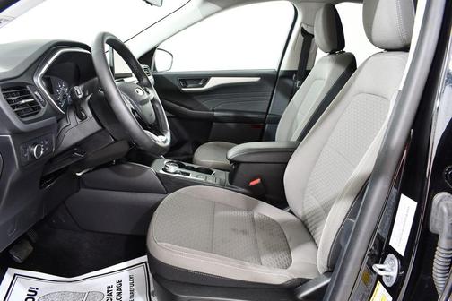 Black Metallic 2022 Ford Escape SE