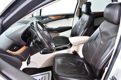 2015 Lincoln MKC Base