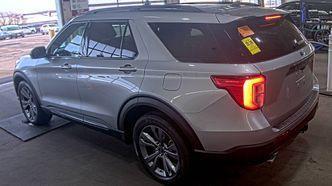 Iconic Silver Metallic 2023 Ford Explorer XLT