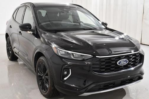 2023 Ford Escape ST-Line Elite