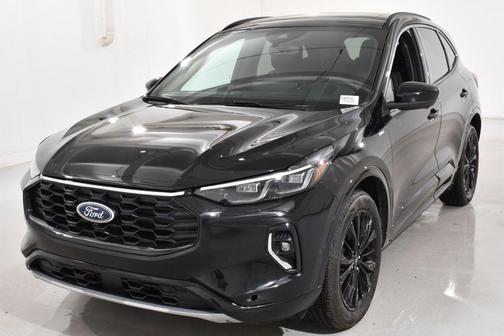 2023 Ford Escape ST-Line Elite