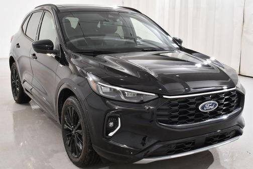 2023 Ford Escape ST-Line Elite