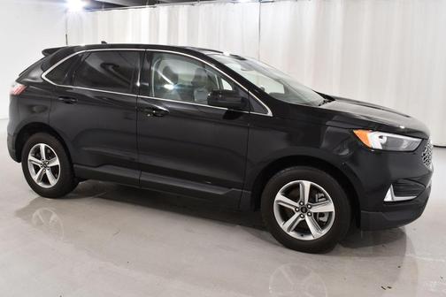 Agate Black Metallic 2024 Ford Edge SEL